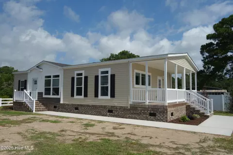 884 Yaupon Dr SW, Calabash, NC 28467