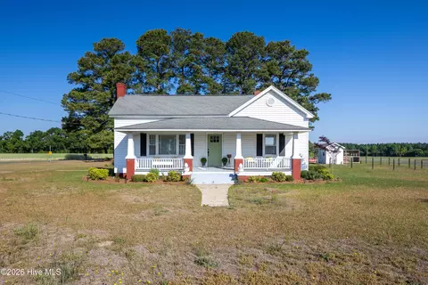 2252 Fleet Cooper Rd, Roseboro, NC 28382