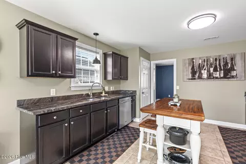 Kitchen - 111 Blue Haven Dr, Hubert, NC 28539 photo 4 of 4