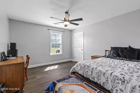 Bedroom - 111 Blue Haven Dr, Hubert, NC 28539 photo 5 of 6