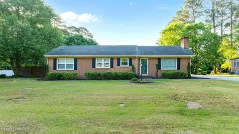 307 Forest Dr, La Grange, NC 28551