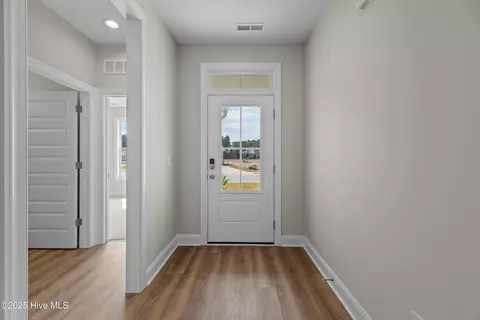 Entry Way - 1009 Exeter Pl, New Bern, NC 28562 photo 1 of 2