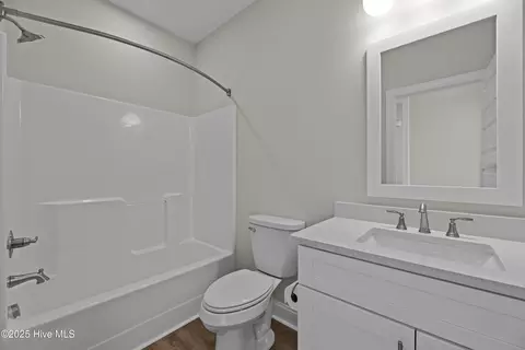 Bath - 1009 Exeter Pl, New Bern, NC 28562 photo 3 of 3