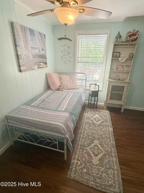 Bedroom - 311 Gunas Dr, Kill Devil Hills, NC 27948 photo 6 of 10