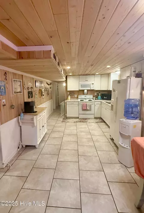 Kitchen - 311 Gunas Dr, Kill Devil Hills, NC 27948 photo 7 of 7