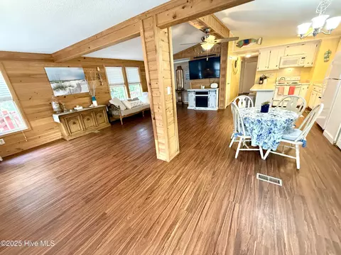 Dining - 311 Gunas Dr, Kill Devil Hills, NC 27948 photo 2 of 6