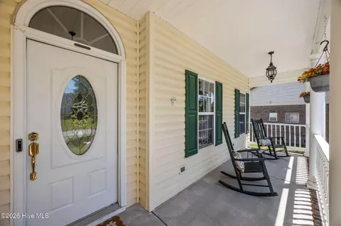 Exterior - 908 Taberna Cir, New Bern, NC 28562 photo 5 of 16