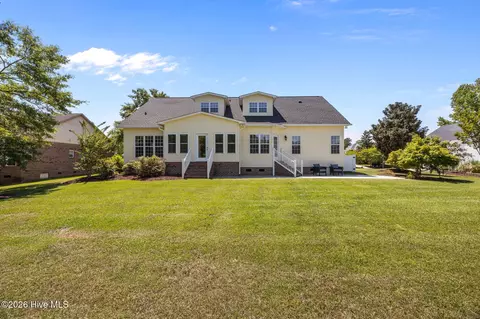 Exterior - 908 Taberna Cir, New Bern, NC 28562 photo 11 of 16