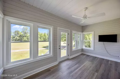 Exterior - 908 Taberna Cir, New Bern, NC 28562 photo 7 of 16