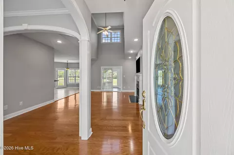 Entry Way - 908 Taberna Cir, New Bern, NC 28562 photo 1 of 3