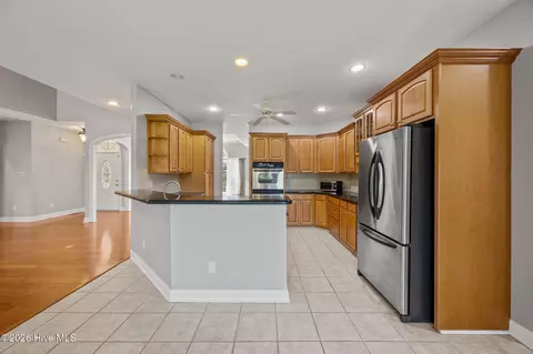 Kitchen - 908 Taberna Cir, New Bern, NC 28562 photo 2 of 3