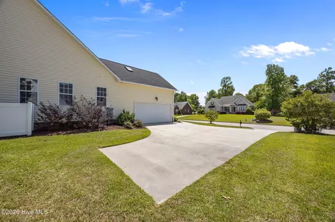 Exterior - 908 Taberna Cir, New Bern, NC 28562 photo 13 of 16