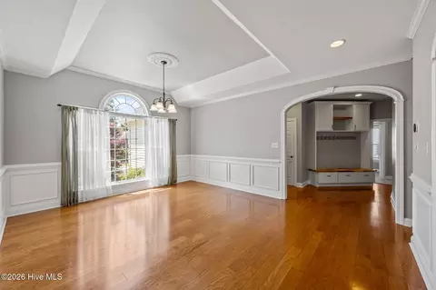 Entry Way - 908 Taberna Cir, New Bern, NC 28562 photo 2 of 3