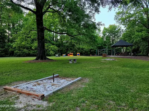 Exterior - 908 Taberna Cir, New Bern, NC 28562 photo 15 of 16