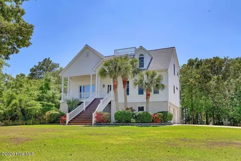 120 Middle Point Rd, Hampstead, NC 28443