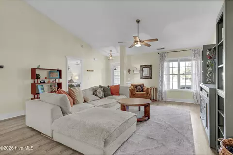 Living - 103 Greenview Ct, Hampstead, NC 28443 photo 3 of 3