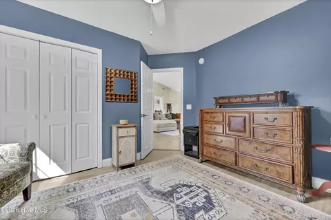 Bedroom - 103 Greenview Ct, Hampstead, NC 28443 photo 4 of 6