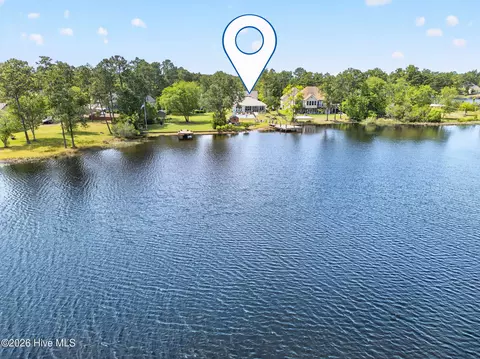 137 Ash Rd, Southport, NC 28461