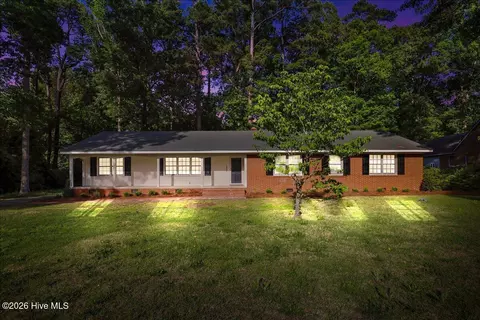 1907 Sedgefield Dr, Kinston, NC 28504