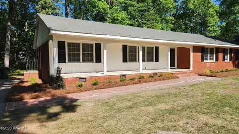 1907 Sedgefield Dr, Kinston, NC 28504