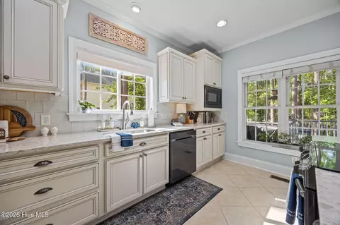 Kitchen - 122 Providence Pl, Chocowinity, NC 27817 photo 3 of 3