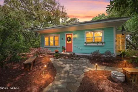 218 Assembly Way Ave, Kure Beach, NC 28449