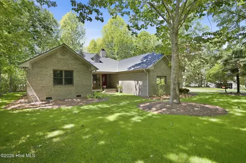 512 N Line Dr, Hampstead, NC 28443