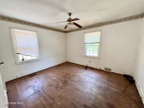 Bedroom - 2 Fewell Ave, Weldon, NC 27890 photo 3 of 4