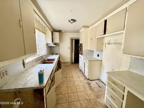 Kitchen - 2 Fewell Ave, Weldon, NC 27890 photo 1 of 1