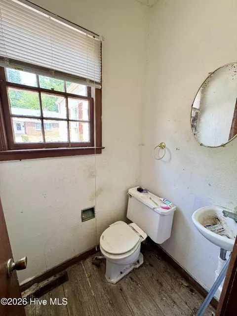 Bath - 2 Fewell Ave, Weldon, NC 27890 photo 2 of 2