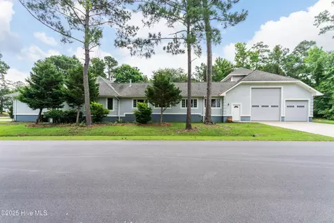 Exterior - 147 Pine Needle Dr, Hampstead, NC 28443 photo 5 of 28