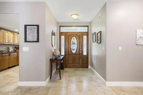 Entry Way - 147 Pine Needle Dr, Hampstead, NC 28443 photo 1 of 2