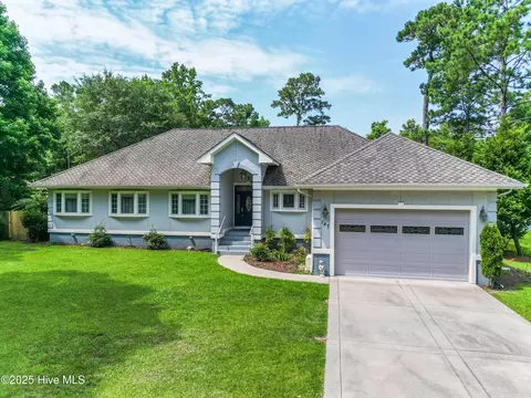 Exterior - 147 Pine Needle Dr, Hampstead, NC 28443 photo 11 of 28
