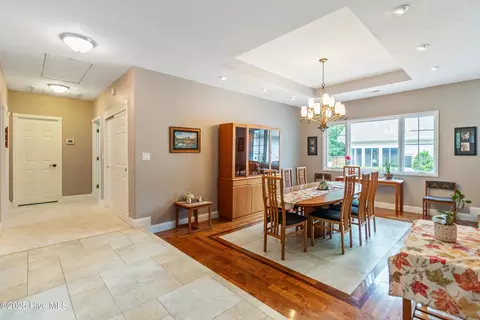 Entry Way - 147 Pine Needle Dr, Hampstead, NC 28443 photo 2 of 2