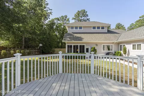 Exterior - 147 Pine Needle Dr, Hampstead, NC 28443 photo 18 of 28