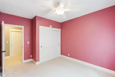 Bedroom - 147 Pine Needle Dr, Hampstead, NC 28443 photo 4 of 8