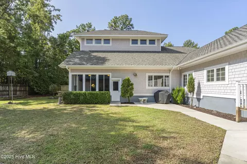 Exterior - 147 Pine Needle Dr, Hampstead, NC 28443 photo 22 of 28