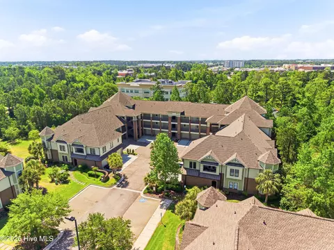 648 Village Park Dr #204, Wilmington, NC 28405