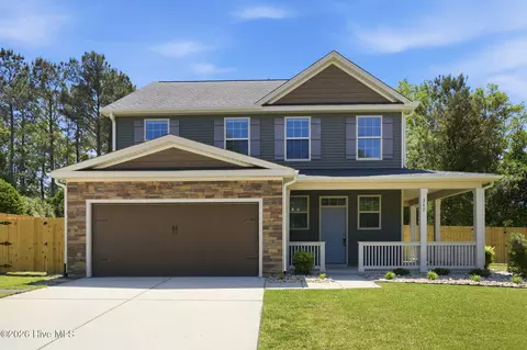 317 Sand Grove Dr, Swansboro, NC 28584