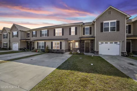 442 Sullivan Loop Rd, Midway Park, NC 28544