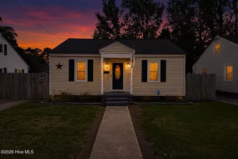1119 W Colonial Ave, Elizabeth City, NC 27909