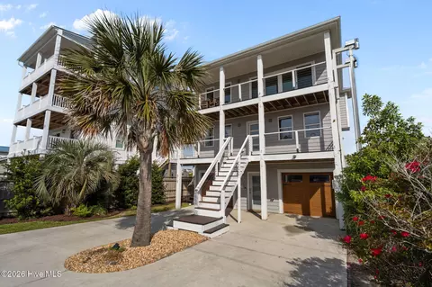 515 N Topsail Dr, Surf City, NC 28445