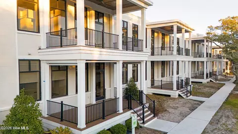 805 Mulberry St UNIT 111, Beaufort, NC 28516