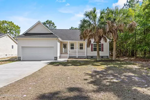 2336 Frink Lake Dr, Southport, NC 28461