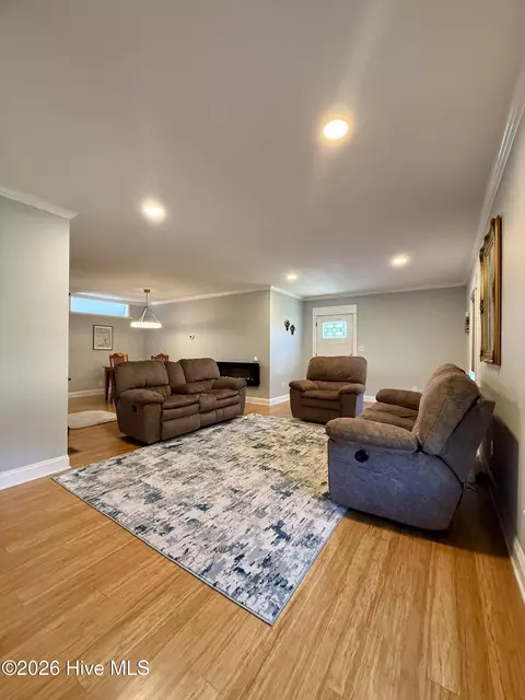 Living - 2714 Harrison Rd, Williamston, NC 27892 photo 5 of 7