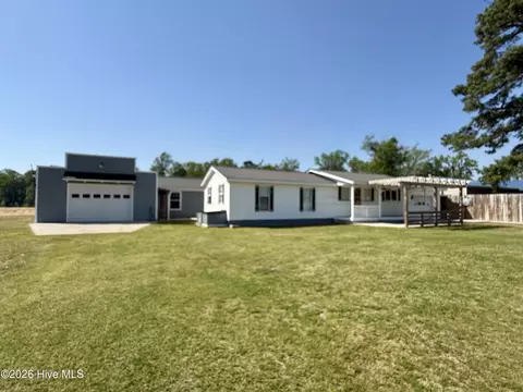 2714 Harrison Rd, Williamston, NC 27892