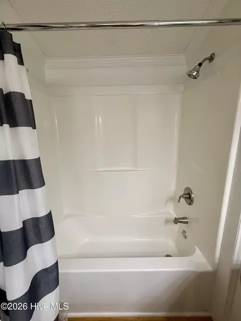 Bath - 2714 Harrison Rd, Williamston, NC 27892 photo 2 of 9