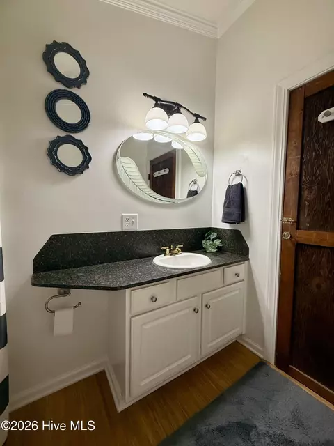 Bath - 2714 Harrison Rd, Williamston, NC 27892 photo 3 of 9