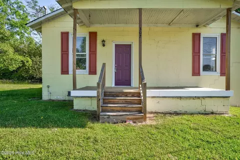 Exterior - 307 E Irwin St, Pinetops, NC 27864 photo 2 of 4