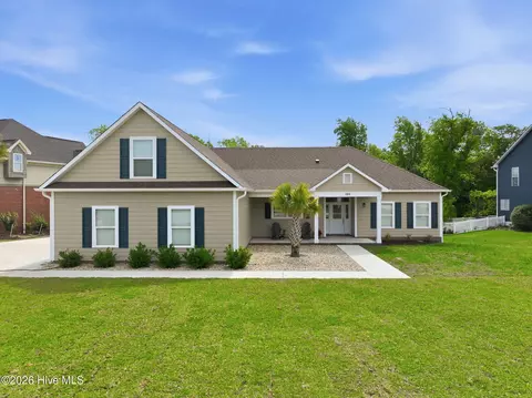 109 Fawn Creek Ct, Cedar Point, NC 28584